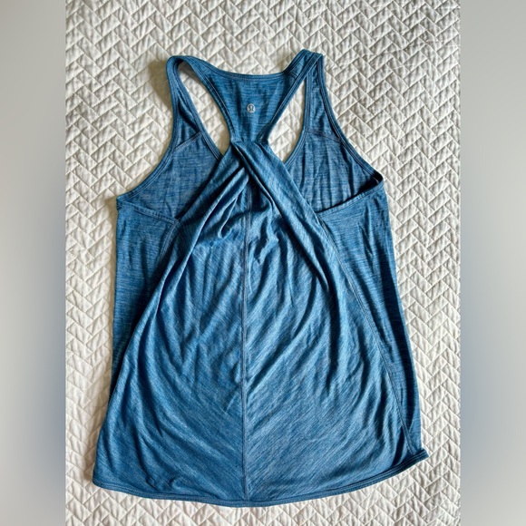 Lululemon Essential Tank Heathered Jet Set Blue size M - Picture 4 of 6